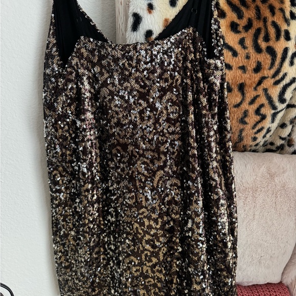 Leopard Print Sequin dress - Picture 6 of 7